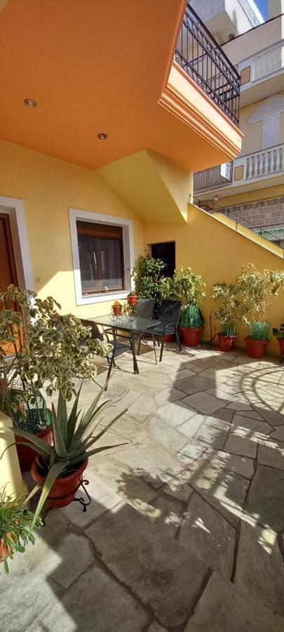 Sunny House - Ηλιόλουστο Appartement Volos Buitenkant foto